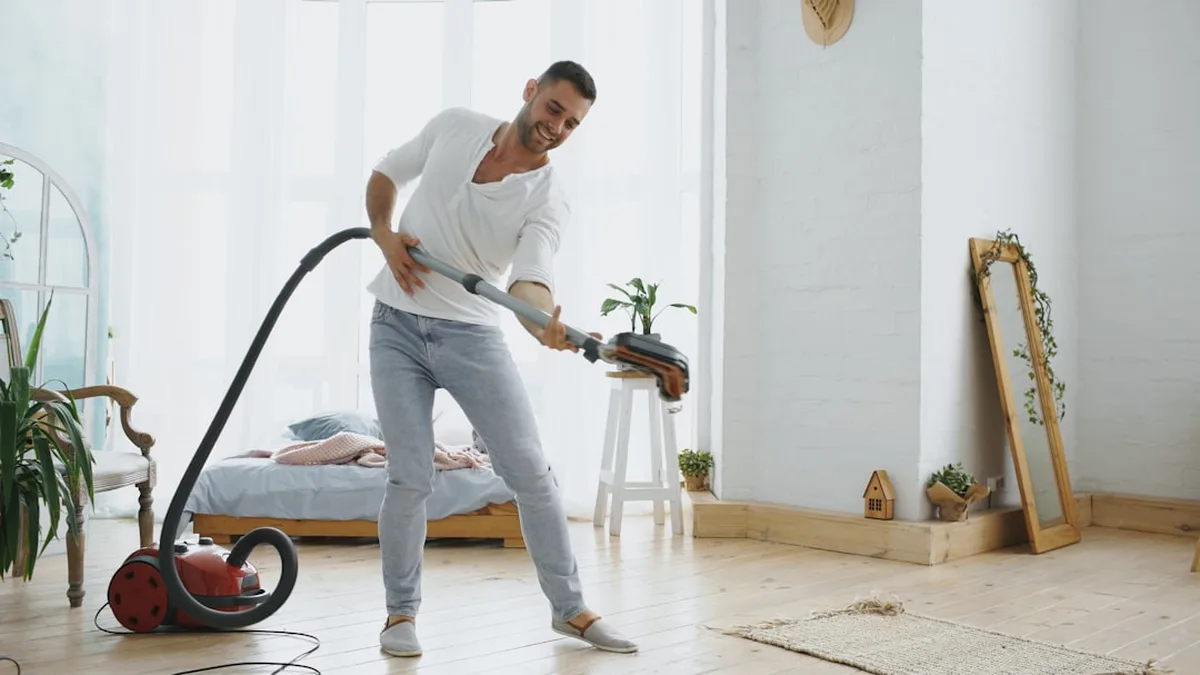 Comment nettoyer le matelas : du plus simple au plus engageant